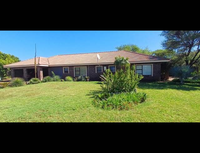 FARM FOR SALE IN MARKEN